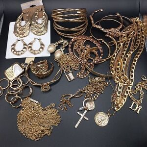 Huge Lot Gold Tone Costume Jewelry Necklaces, Bracelets, Earrings